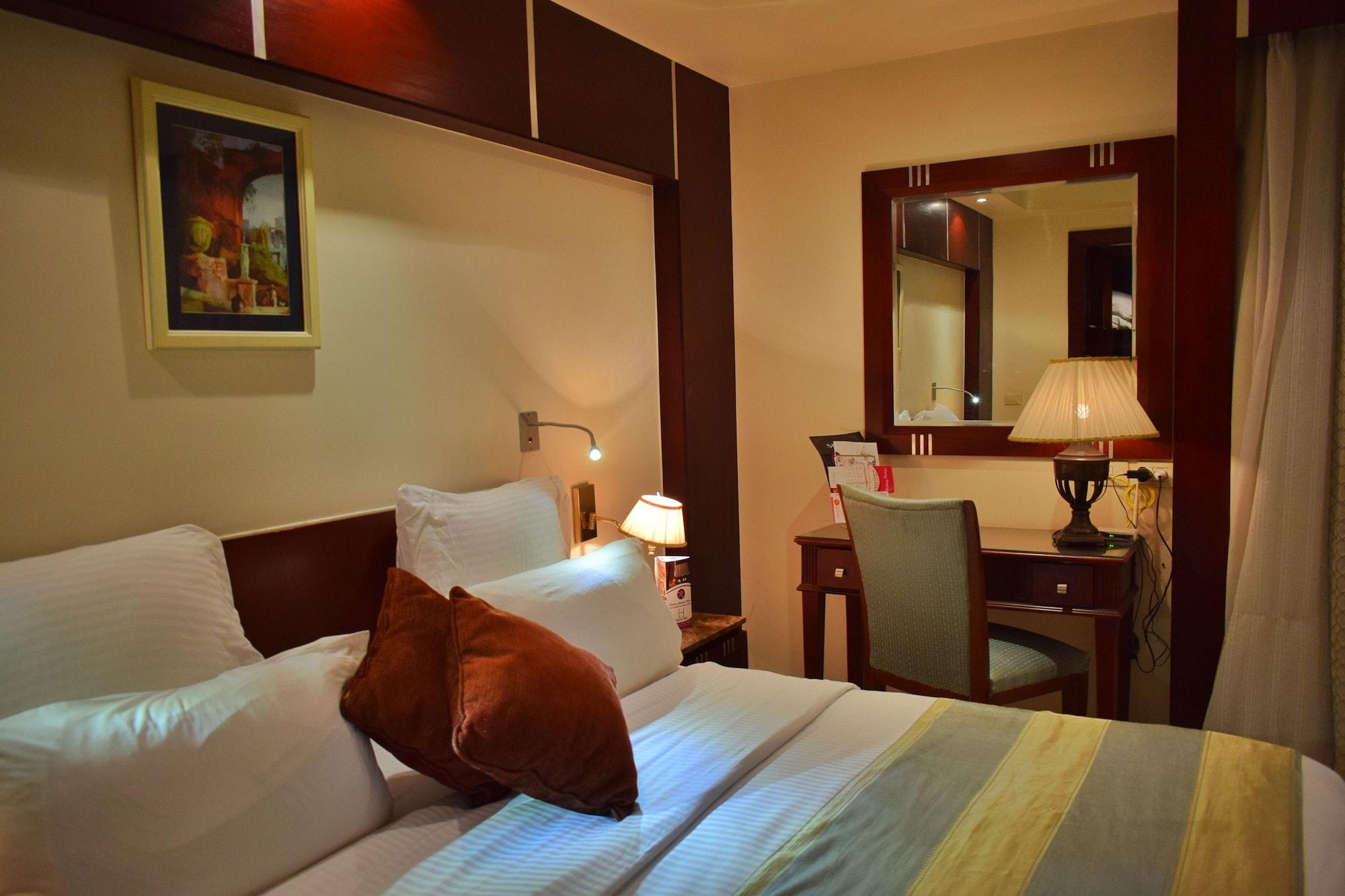 Romance Alexandria Hotel Bagian luar foto